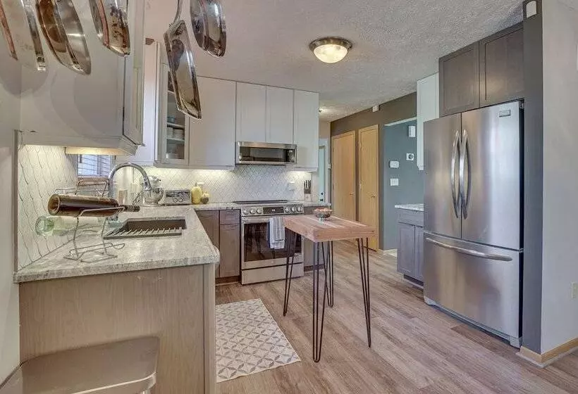 Akron Home W/ Deck: Walk To Towpath Trail!