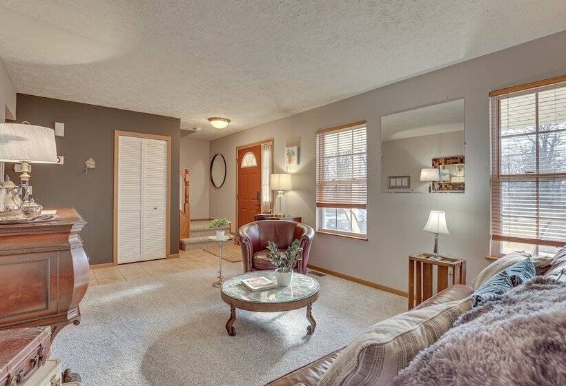 Akron Home W/ Deck: Walk To Towpath Trail!