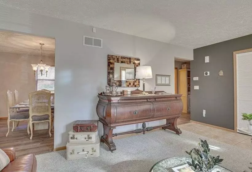 Akron Home W/ Deck: Walk To Towpath Trail!