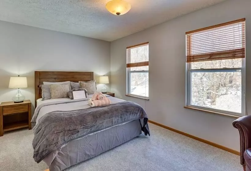 Akron Home W/ Deck: Walk To Towpath Trail!