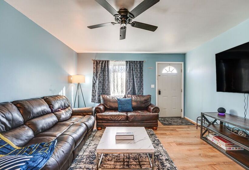 Family Friendly Getaway W/ Fire Pit In Ann Arbor