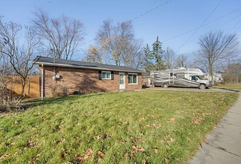 Family Friendly Getaway W/ Fire Pit In Ann Arbor