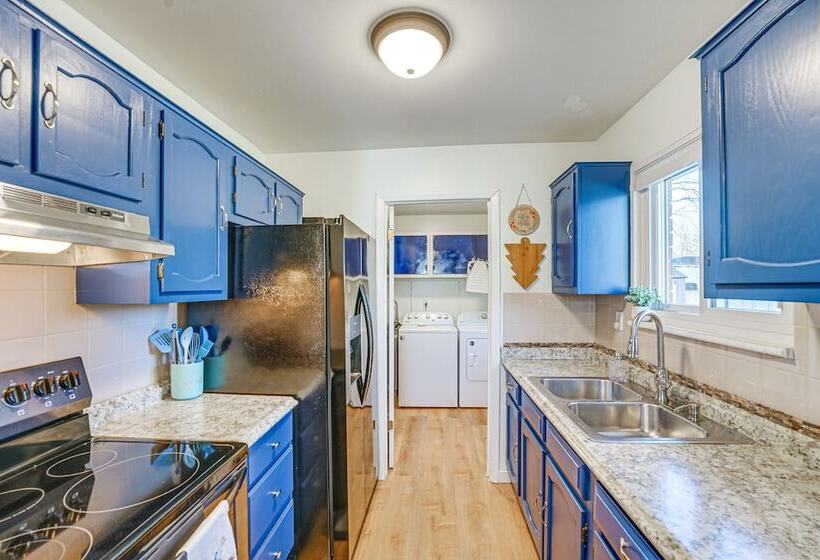 Family Friendly Getaway W/ Fire Pit In Ann Arbor