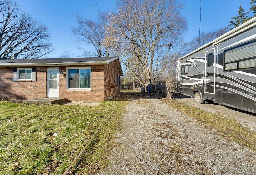 Family Friendly Getaway W/ Fire Pit In Ann Arbor