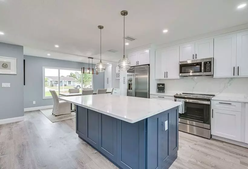Apollo Beach Retreat W/ Private Pool & Boat Dock