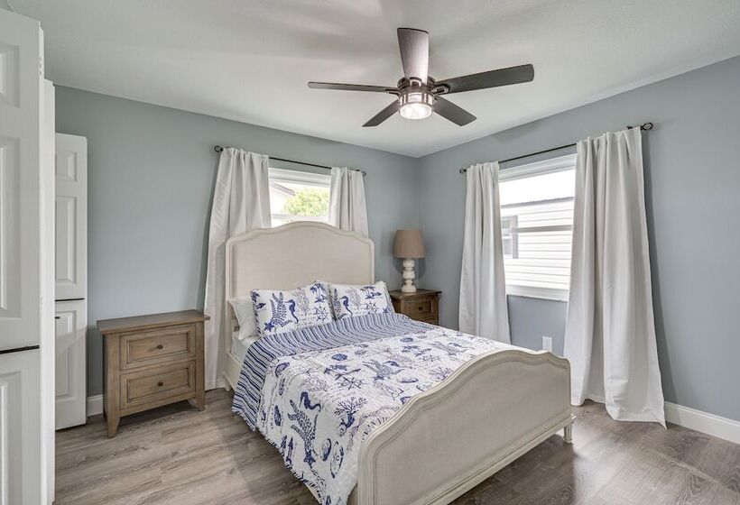 Apollo Beach Retreat W/ Private Pool & Boat Dock