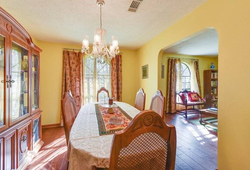 Baton Rouge Retreat W/ Private Patio!
