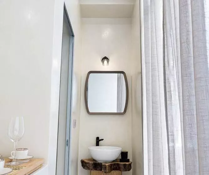 تختخواب و صبحانه Tellion Suites