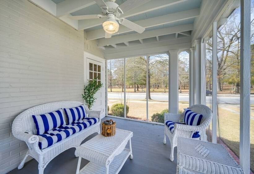 Charming Columbus Home: Steps To Lakebottom Park!