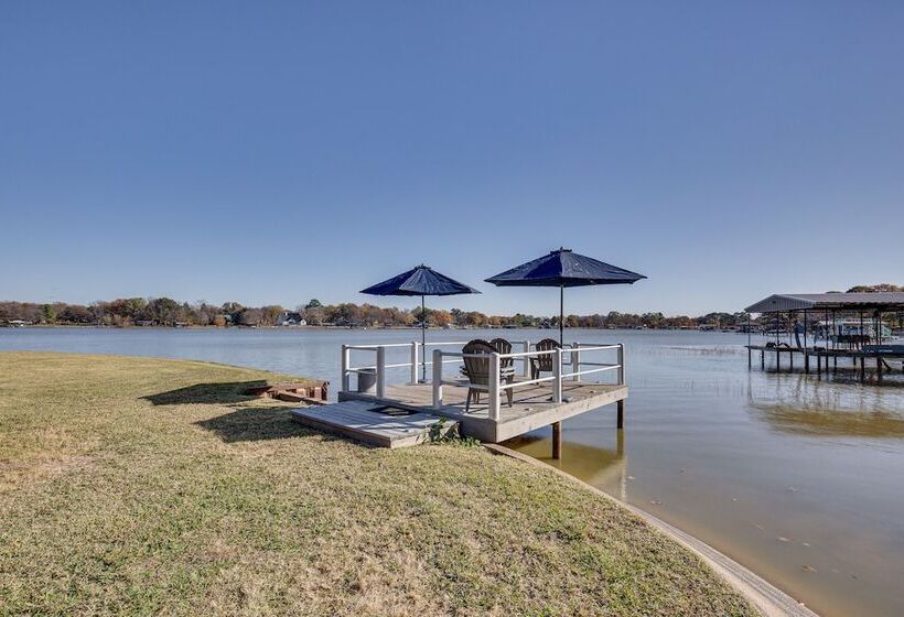 Private Dock: Charming Cedar Creek Retreat!