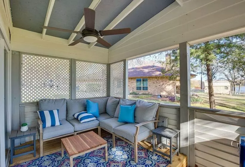 Private Dock: Charming Cedar Creek Retreat!