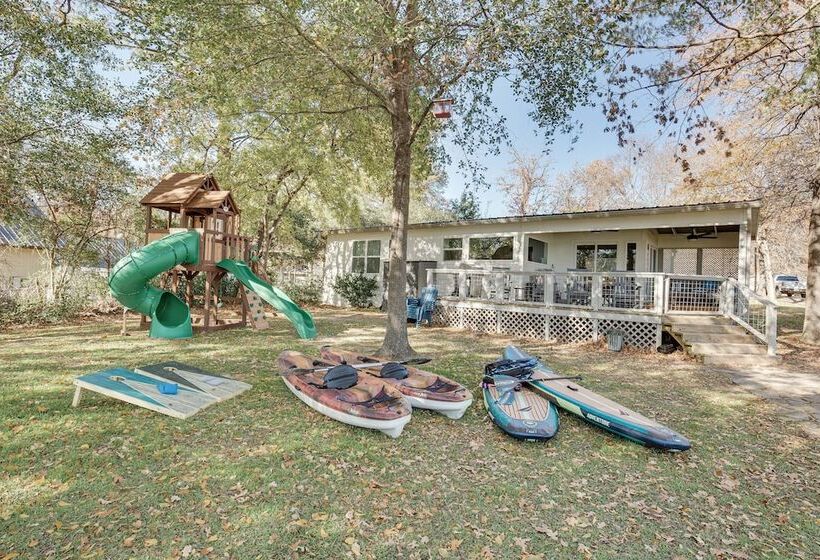 Private Dock: Charming Cedar Creek Retreat!