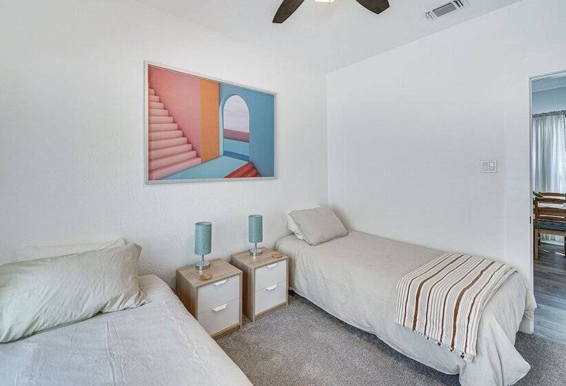 Charming San Antonio Home ~ 2 Mi To The Alamo!