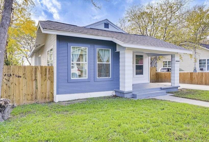 Charming San Antonio Home ~ 2 Mi To The Alamo!