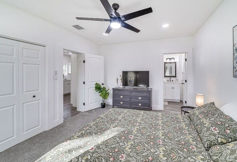 Charming San Antonio Home ~ 2 Mi To The Alamo!