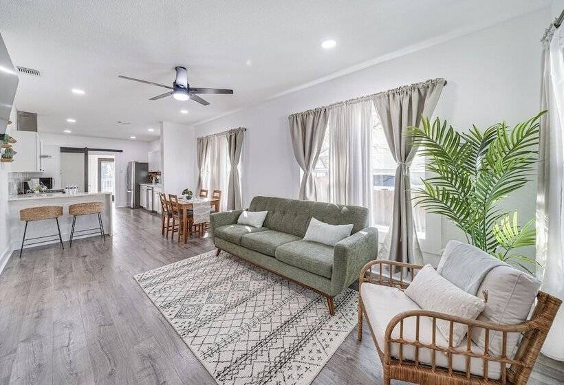 Charming San Antonio Home ~ 2 Mi To The Alamo!