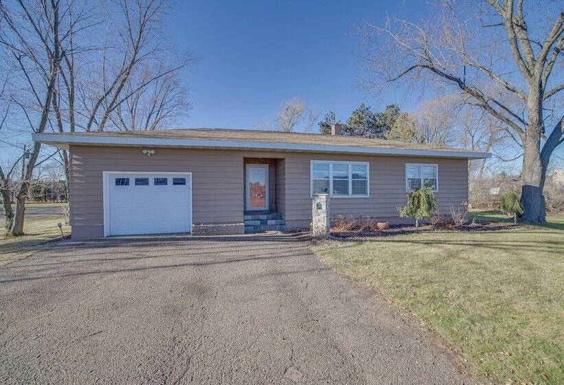 Chippewa Falls Vacation Rental: 6 Mi To Eau Claire