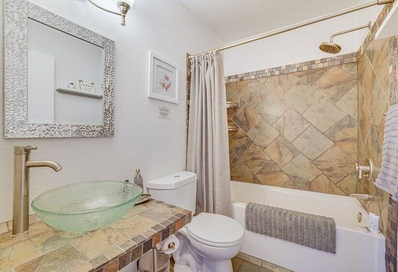 Chippewa Falls Vacation Rental: 6 Mi To Eau Claire