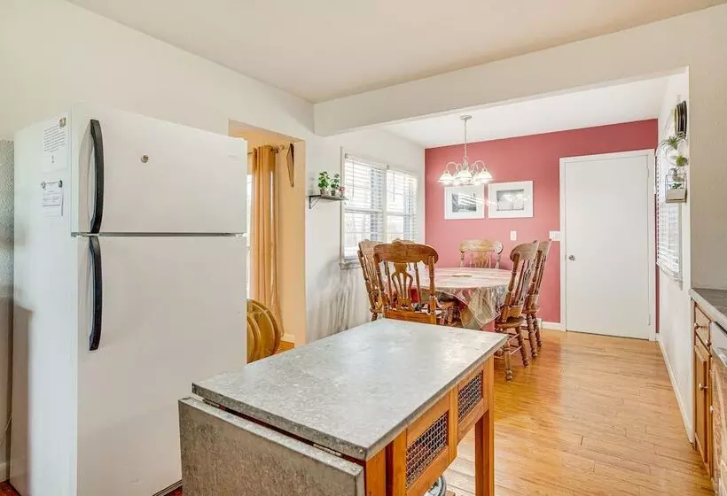 Chippewa Falls Vacation Rental: 6 Mi To Eau Claire