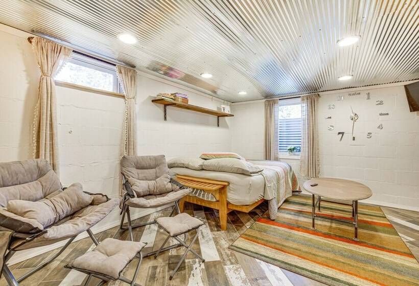 Chippewa Falls Vacation Rental: 6 Mi To Eau Claire