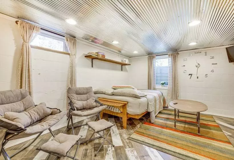 Chippewa Falls Vacation Rental: 6 Mi To Eau Claire