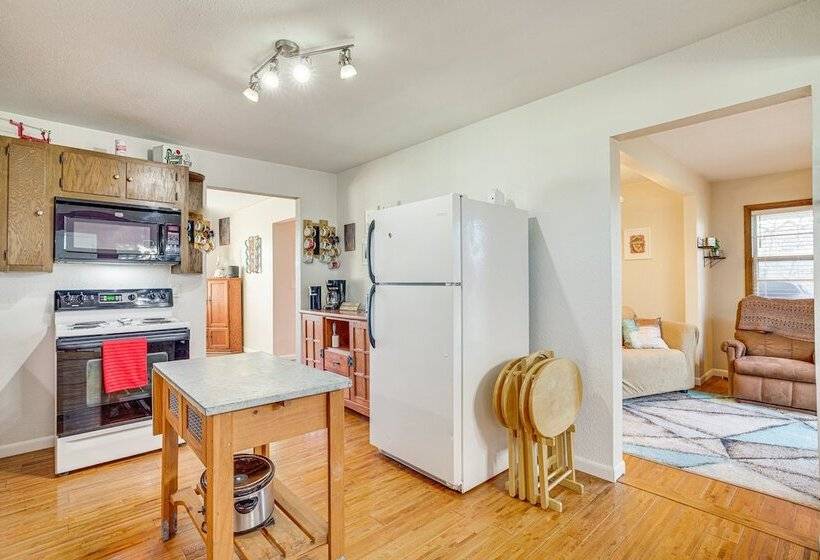 Chippewa Falls Vacation Rental: 6 Mi To Eau Claire