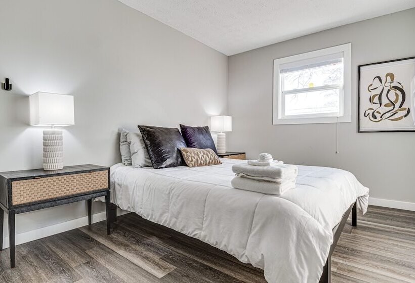 Downtown Indianapolis Home ~ 3 Mi To Canal Walk!