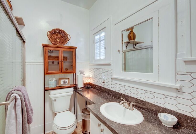 Downtown Red Lodge Home   8 Mi To Skiing!