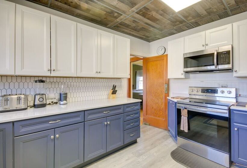 Downtown Red Lodge Home   8 Mi To Skiing!