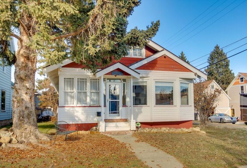 Downtown Red Lodge Home   8 Mi To Skiing!