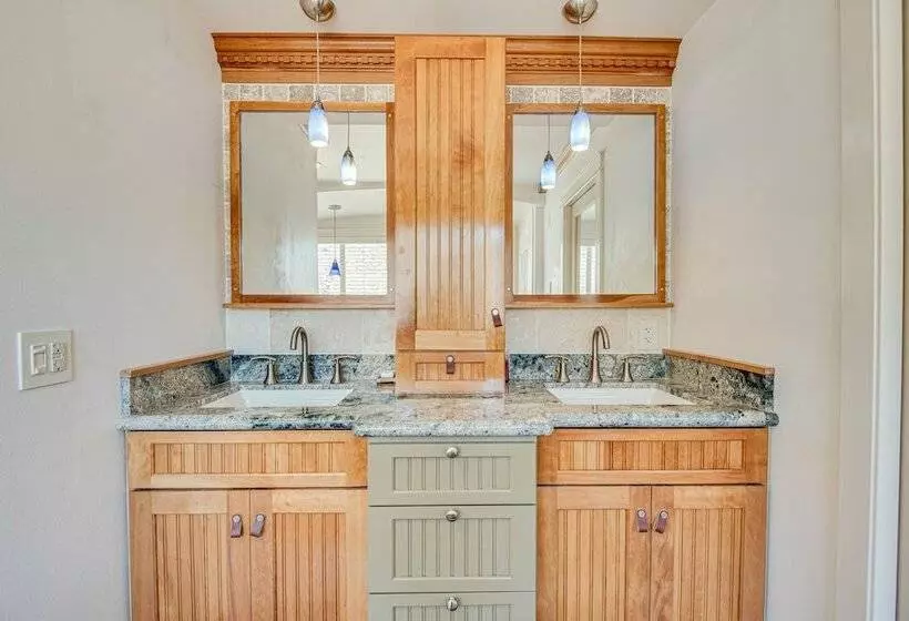 Expansive Mountain Gem: Game Room, 3 Mi To Acton