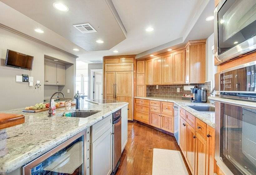 Expansive Mountain Gem: Game Room, 3 Mi To Acton