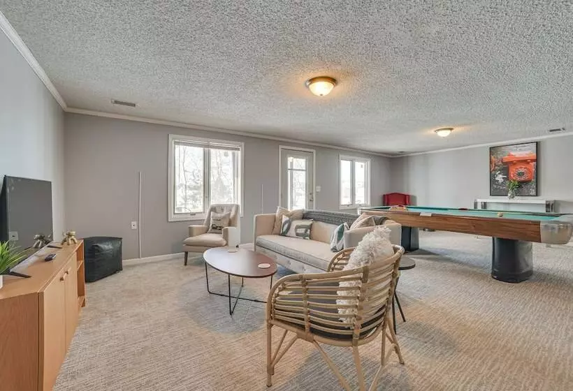 Family Friendly Boyne Falls Home: Golf, Ski & More