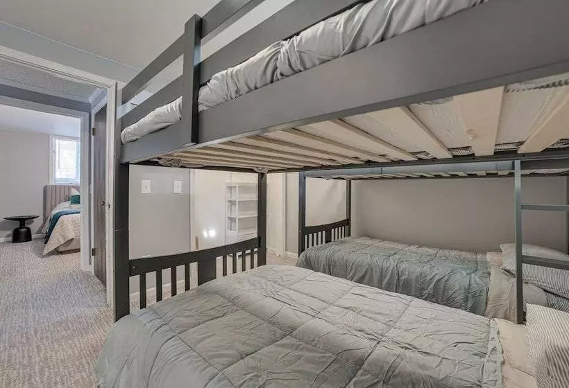 Family Friendly Boyne Falls Home: Golf, Ski & More