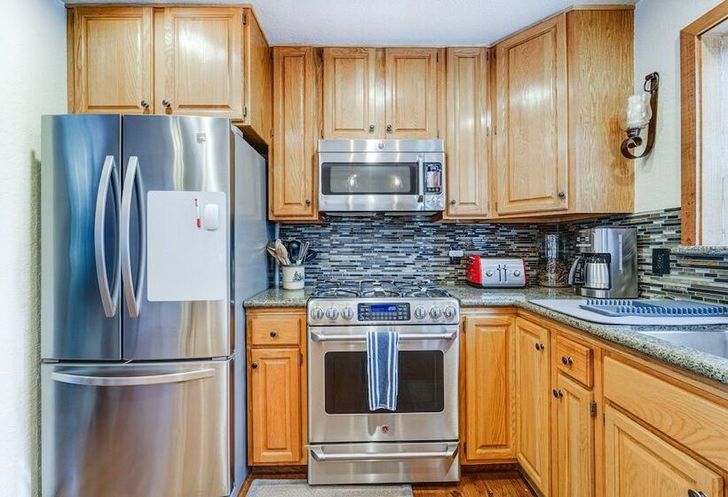 Family Friendly Truckee Cabin In Tahoe Donner!