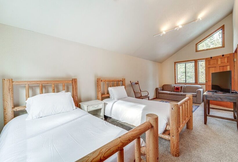 Family Friendly Truckee Cabin In Tahoe Donner!
