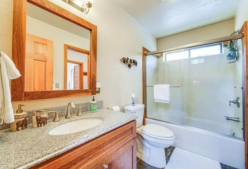 Family Friendly Truckee Cabin In Tahoe Donner!