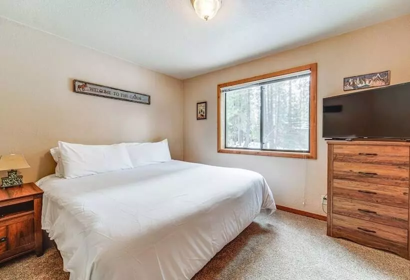 Family Friendly Truckee Cabin In Tahoe Donner!