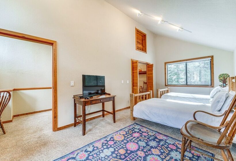 Family Friendly Truckee Cabin In Tahoe Donner!