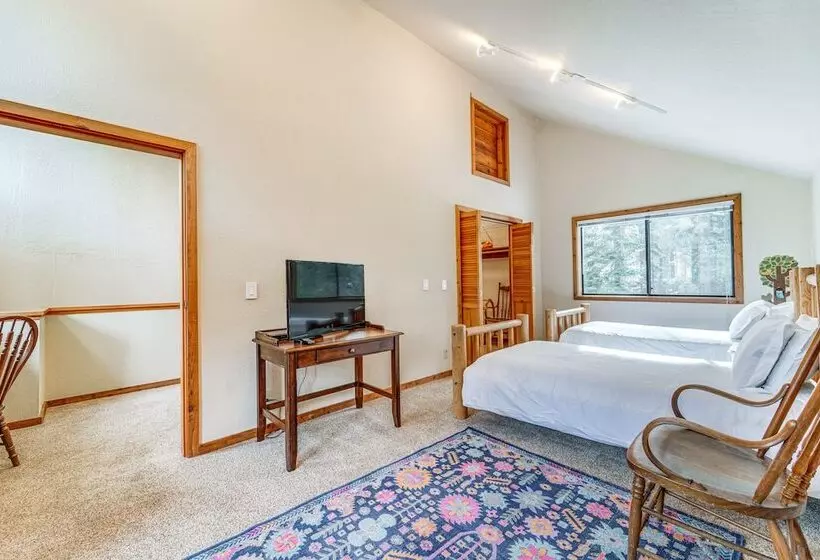 Family Friendly Truckee Cabin In Tahoe Donner!
