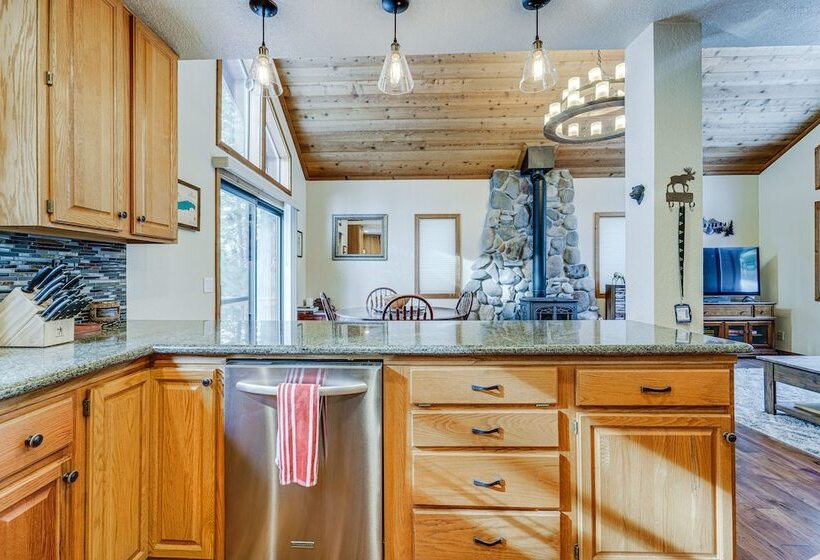 Family Friendly Truckee Cabin In Tahoe Donner!