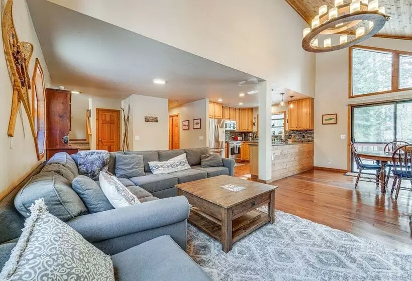 Family Friendly Truckee Cabin In Tahoe Donner!