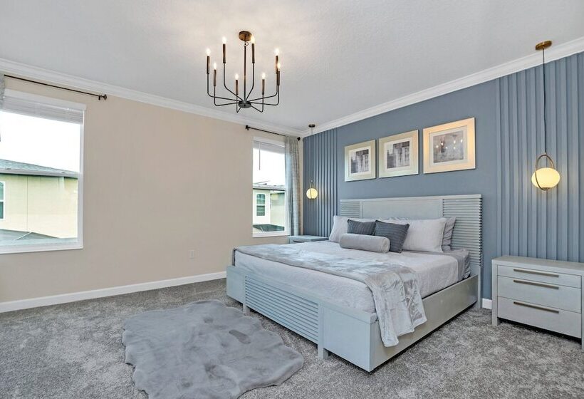 Fantasia @ Storey Lake By Shine Villas #408