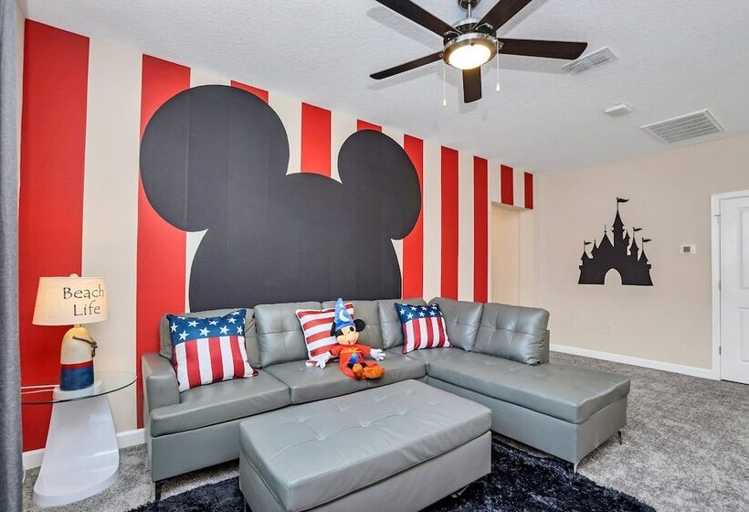 Fantasia @ Storey Lake By Shine Villas #408