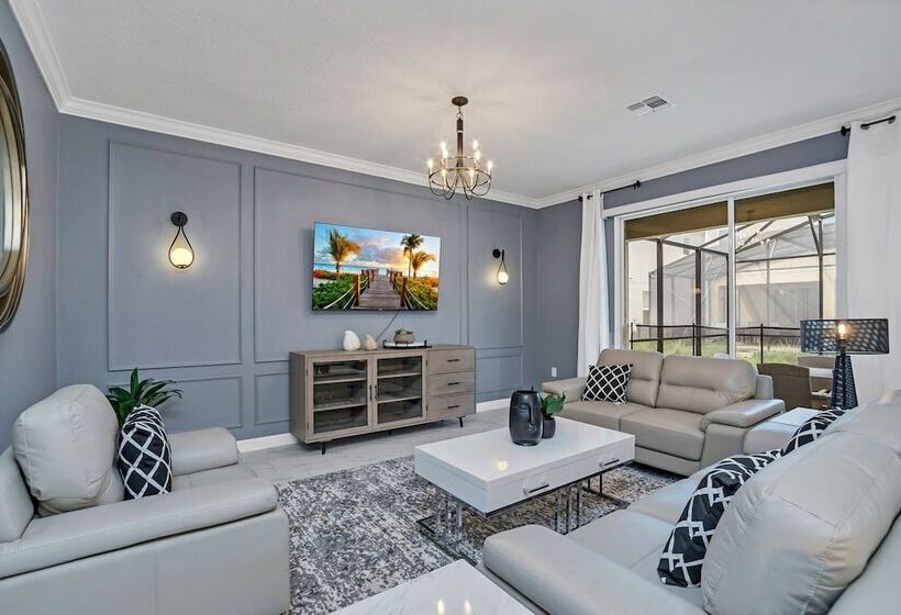 Fantasia @ Storey Lake By Shine Villas #408