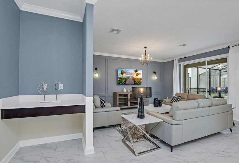 Fantasia @ Storey Lake By Shine Villas #408