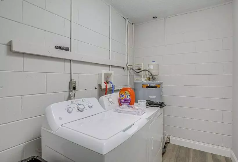 Fully Remodeled St Petersburg Home W/ Private Pool