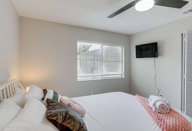 Fully Remodeled St Petersburg Home W/ Private Pool