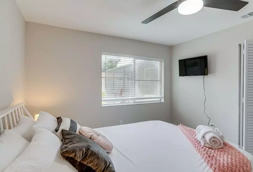 Fully Remodeled St Petersburg Home W/ Private Pool