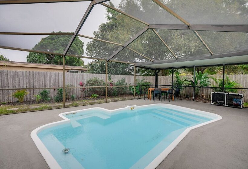 Fully Remodeled St Petersburg Home W/ Private Pool